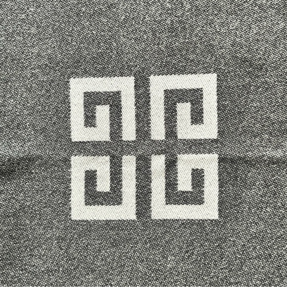 NWT GIVENCHY cashmere & wool scarf - made in Italy - brand new! - Picture 8 of 8